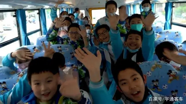 十年堅守上學(xué)路,新星校車開啟西安高端校車市場大門 十年堅守上學(xué)路,新星校車開啟西安高端校車市場大門