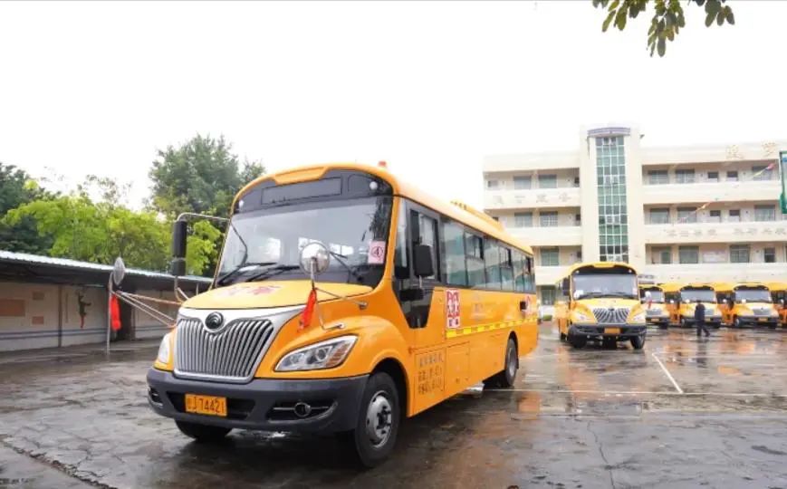 新年開門紅，45輛宇通校車駛入開平!