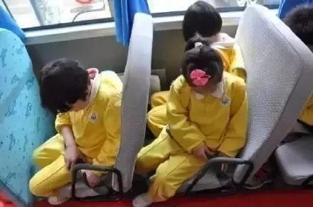 關(guān)注校車安全,關(guān)愛學(xué)生成長 關(guān)注校車安全,關(guān)愛學(xué)生成長