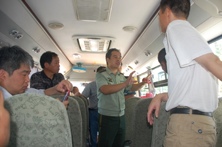 浙江湖州德清縣:三方聯合培訓“最牛校車”司機 浙江湖州德清縣:三方聯合培訓“最牛校車”司機