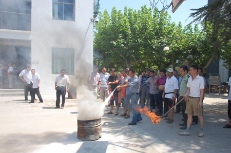 浙江湖州德清縣:三方聯合培訓“最牛校車”司機 浙江湖州德清縣:三方聯合培訓“最牛校車”司機