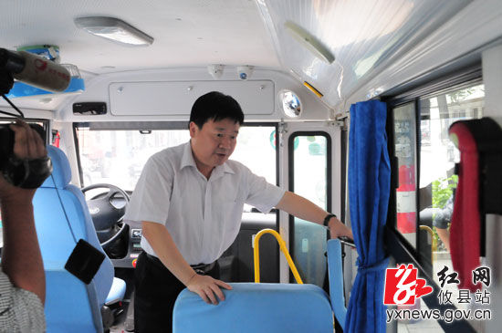 攸縣加強校車安全監管 確保學生出行安全