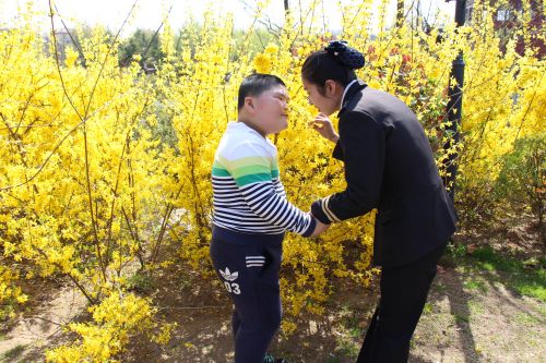 帶星兒踏春賞花