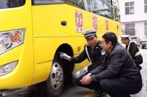 哈爾濱家長們注意，這些校車千萬不要讓孩子坐！