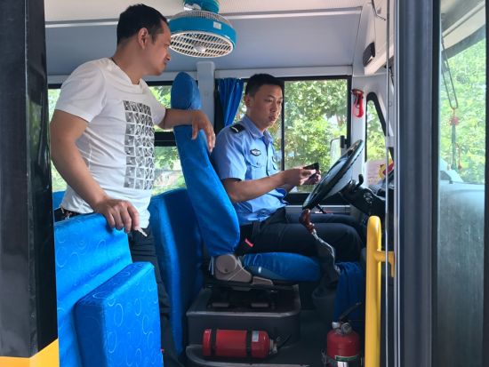 四川沿灘:嚴查校車 守護幼兒暑期交通安全 四川沿灘:嚴查校車 守護幼兒暑期交通安全
