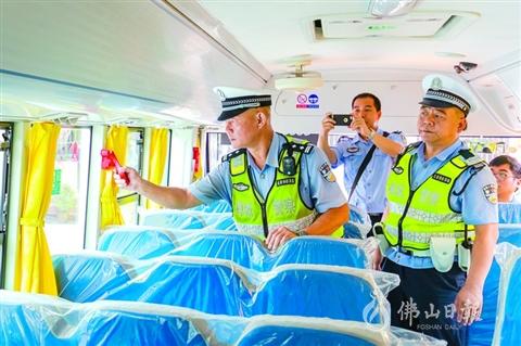 佛山校車未裝行駛記錄儀禁止上路/ 佛山校車未裝行駛記錄儀禁止上路