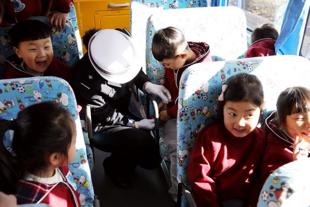 全國中小學生安全教育日 | 校車安全演練ing~ 全國中小學生安全教育日 | 校車安全演練ing~