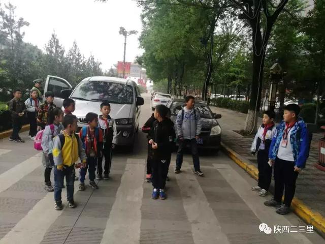 快來(lái)圍觀!寶雞交警查獲全市黑校車超員入刑第一案! 快來(lái)圍觀!寶雞交警查獲全市