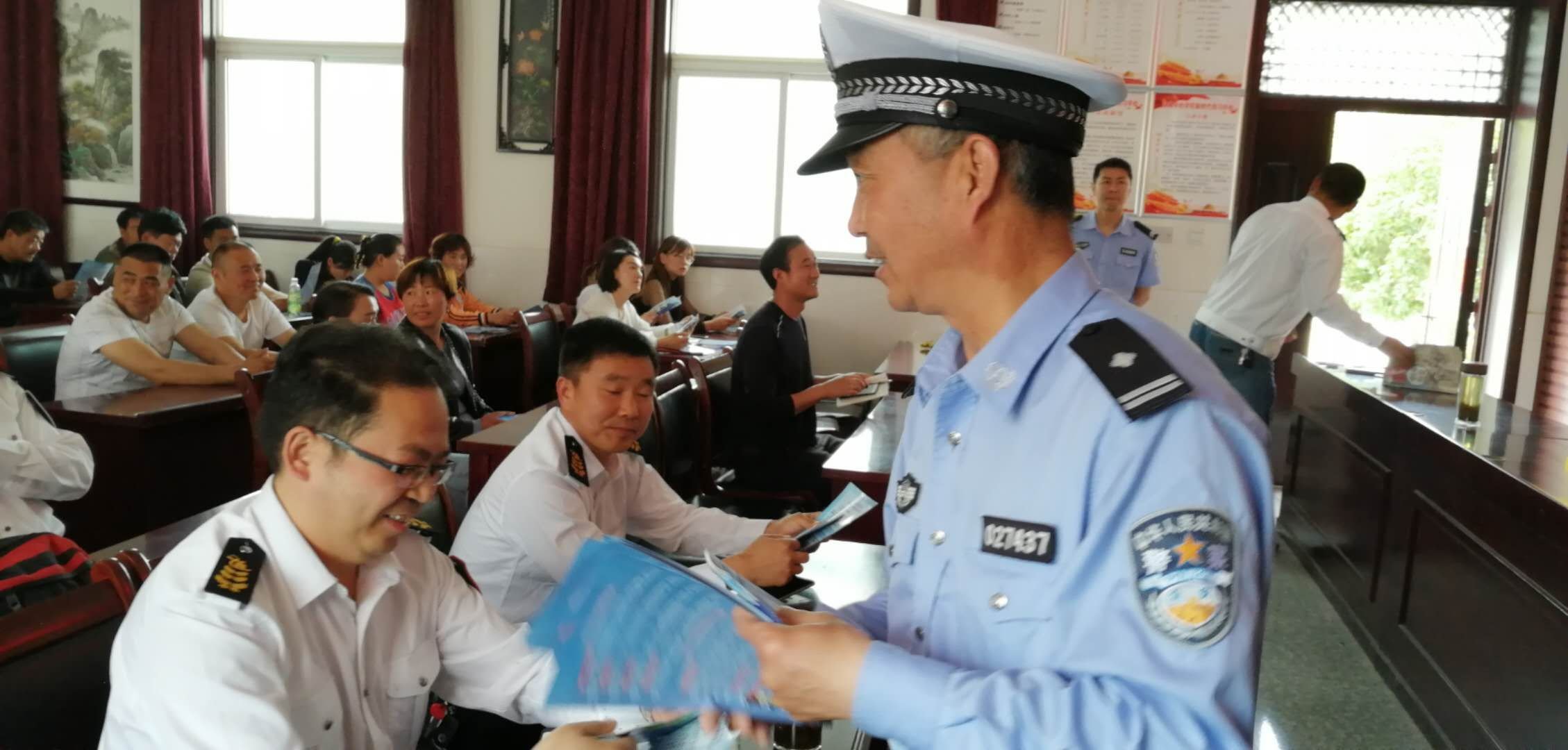 濉溪交警為校車公司開展夏季校車安全管理培訓班/ 濉溪交警為校車公司開展夏季校車安全管理培訓班