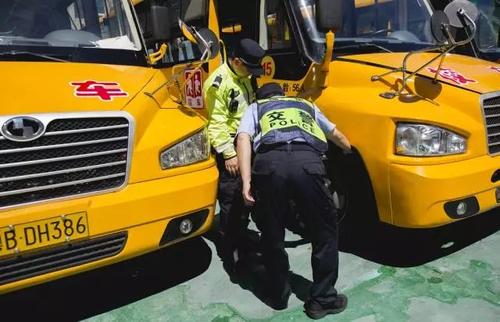 保定新起點(diǎn)校車 安全暢通家校路