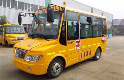 筑牢夏季校車安全防線 云龍交警舉辦夏季校車從業人員安全教育培訓會