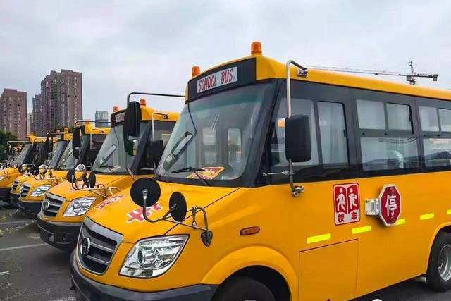 吉林長春：直屬二中隊走進轄區(qū)校園開展校車安全教育會議