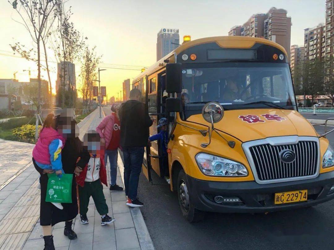 新疆:石河子強化校車安全管理! 新疆:石河子強化校車安全管理!