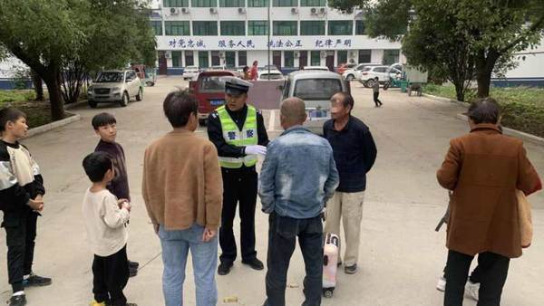 漯河:巧!同一個地點,倆陳姓“黑校車”駕駛員同時被查 漯河:巧!同一個地點,倆陳姓“黑校車”駕駛員同時被查