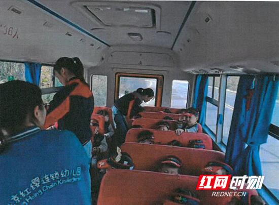 湖南郴州:“雙管齊下”確保校車安全 湖南郴州:“雙管齊下”確保校車安全