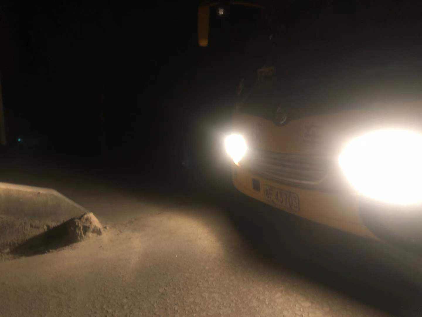 岳陽縣月田鎮(zhèn)校車安全護衛(wèi)者:冰封雪地里最美的風景 岳陽縣月田鎮(zhèn)校車安全護衛(wèi)者:冰封雪地里最美的風景