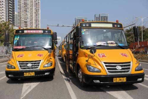 開學(xué)倒計時！深圳交警集中查校車、開展校園交通安全專項治理