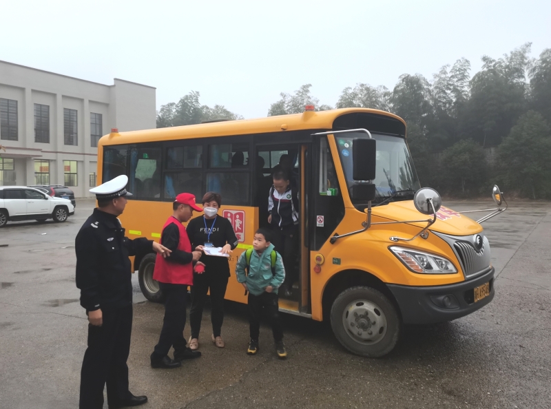 桃江：持續(xù)推進(jìn)校車交通頑瘴痼疾整治 筑牢校車安全“防護(hù)網(wǎng)”