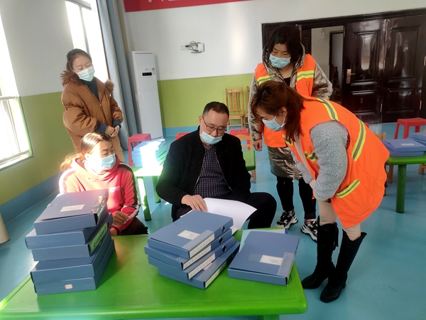 丹江口:六里坪鎮(zhèn)轄區(qū)校車大排查 隱患早排除 丹江口:六里坪鎮(zhèn)轄區(qū)校車大排查 隱患早排除