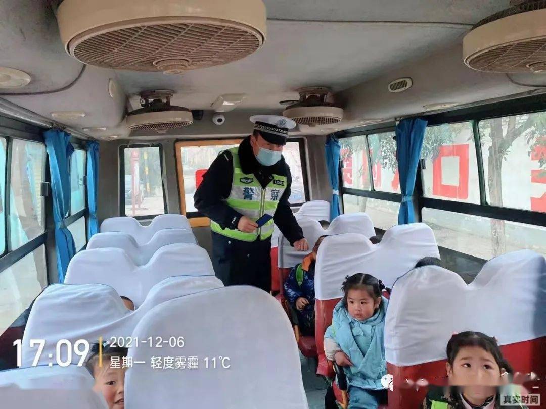【興平交警】學期末開展校車安全檢查，筑牢安全防線