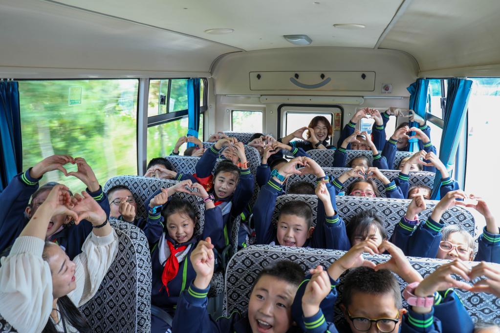 “雙減”后,一輛校車的“田野”之旅 “雙減”后,一輛校車的“田野”之旅