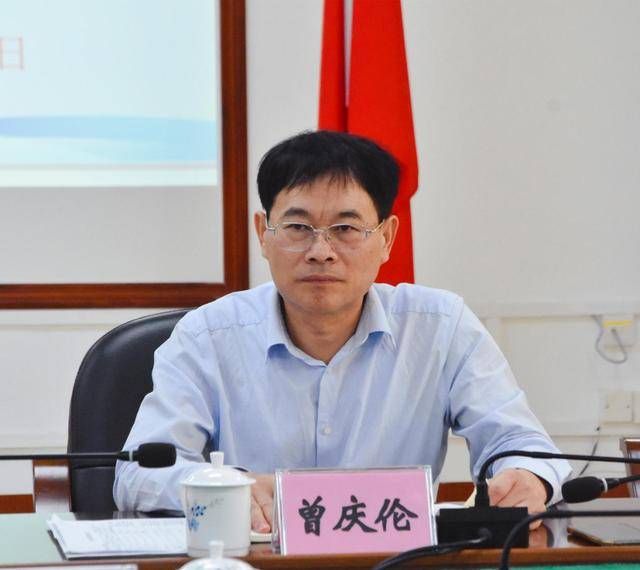 茂名市教育局召開全市教育系統(tǒng)歲末年初校車安全工作會議