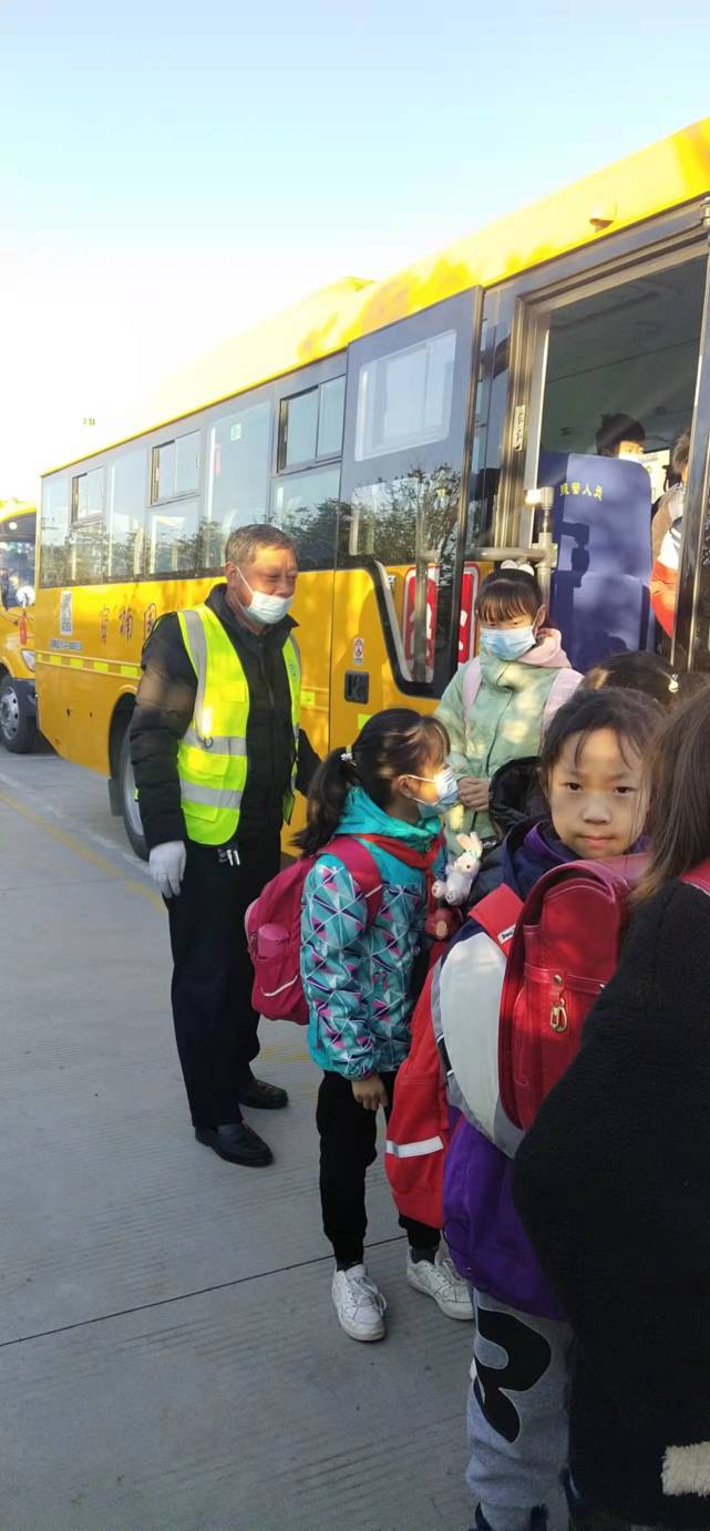寶應寶楠國際學校:校車安全服務獲學生家長好評 圖片