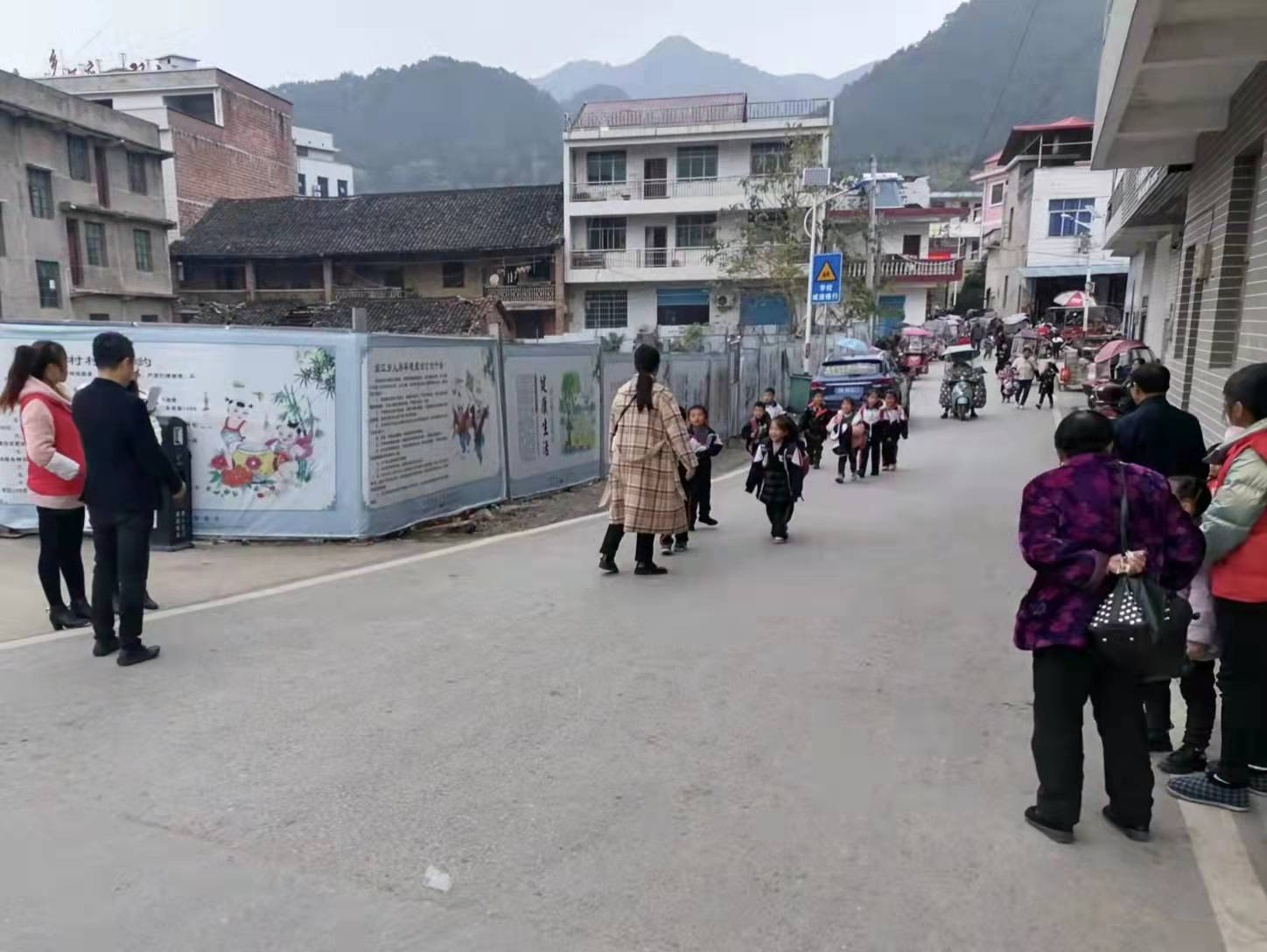 雙江鄉多措并舉筑牢校園交通安全防線/ 圖片9.png