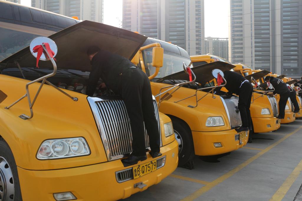 青島:“神獸回籠” 2000余輛溫馨校車全員上崗準(zhǔn)備好了 青島:“神獸回籠” 2000余輛溫馨校車全員上崗準(zhǔn)備好了