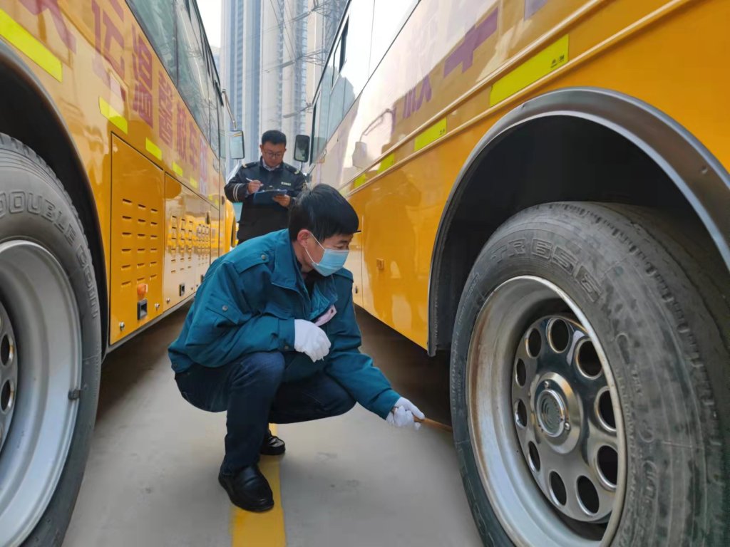 青島:“神獸回籠” 2000余輛溫馨校車全員上崗準(zhǔn)備好了 青島:“神獸回籠” 2000余輛溫馨校車全員上崗準(zhǔn)備好了