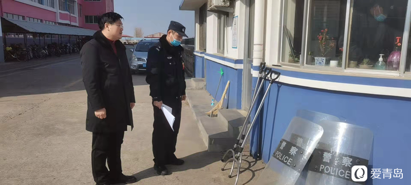 開學(xué)首日,黃島公安“護學(xué)模式”準時上線了 安全隱患排查 迎接開學(xué)季 (1).png
