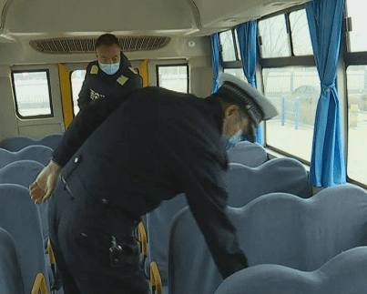 高陵區多部門聯合開展校車專項檢查