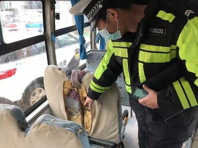 修水:開學季開展校車安全大排查 修水:開學季開展校車安全大排查