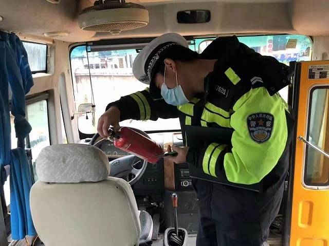 修水:開學季開展校車安全大排查 修水:開學季開展校車安全大排查