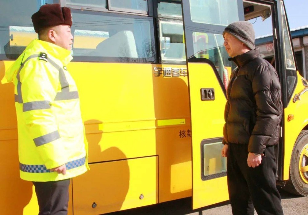 江源區交警大隊：加強校車管理，護航“平安上學路”