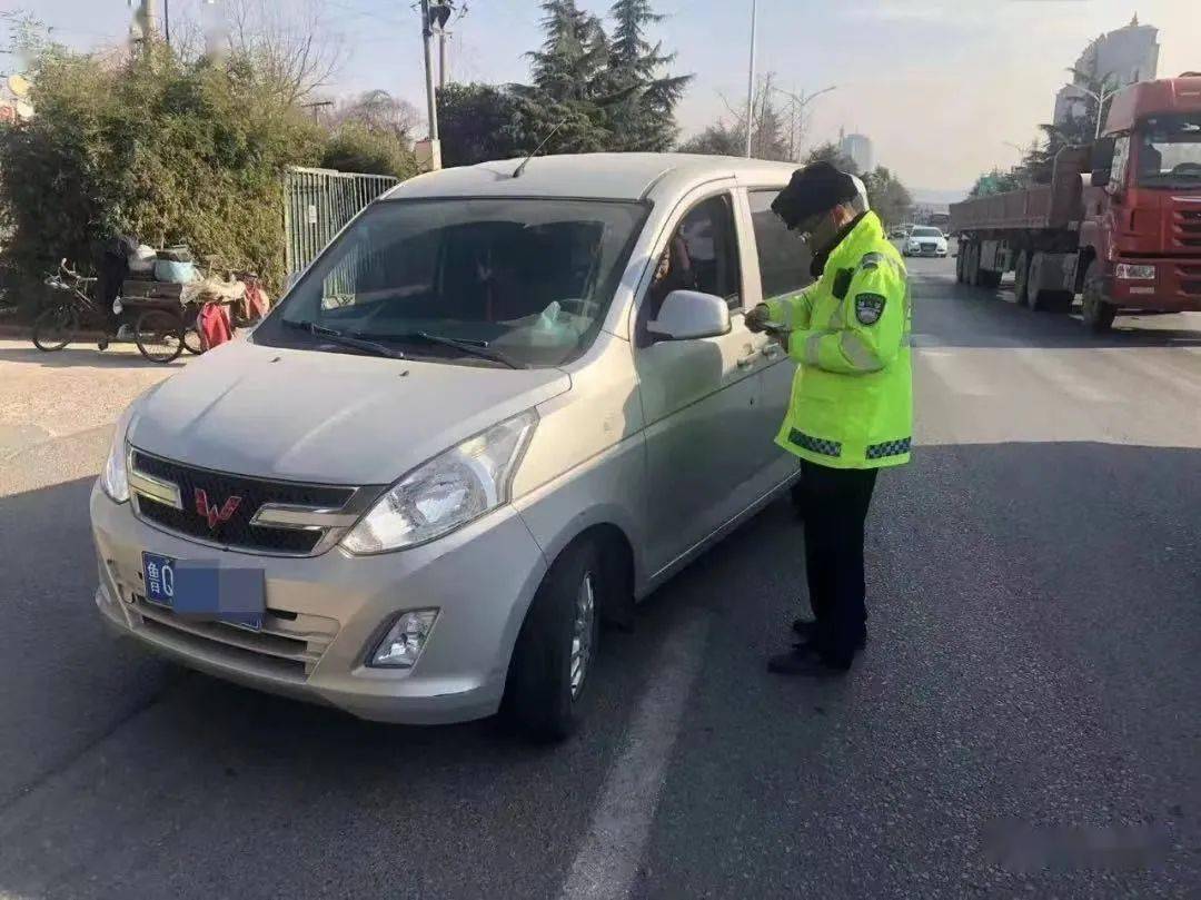 沂水這些“黑校車”拉載學生，被查！