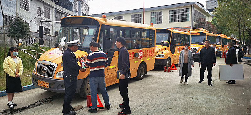 天塘鎮開展校車安全培訓/ 天塘鎮_副本.jpg