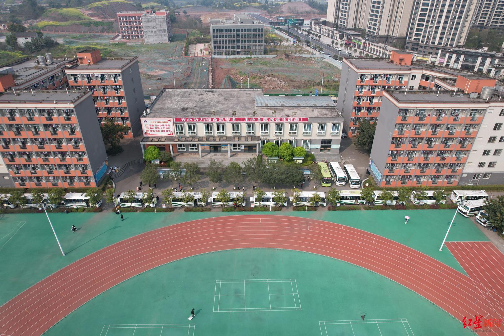 實地走訪山村“小校車”：如何既方便學生贏了口碑，又能收獲經營的“金杯”？