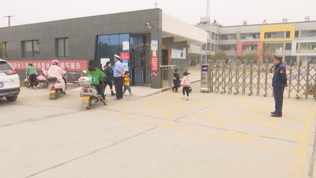 澧縣安委辦巡查組開展校車安全和校園安全檢查/ 圖片