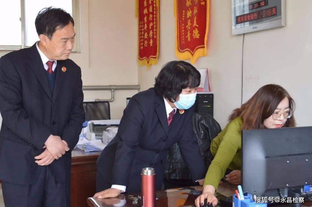 永昌縣檢察院聯合交警部門開展校車安全管理專項檢查