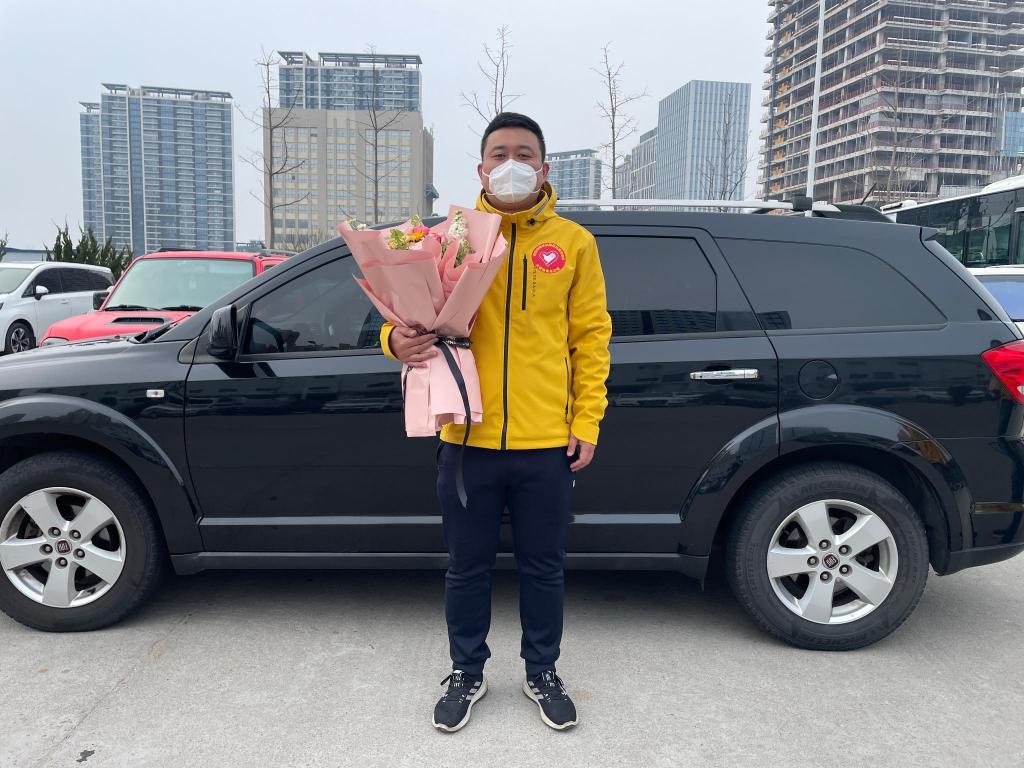 勇士凱旋！溫馨校車“最美抗疫志愿者”退伍不褪色