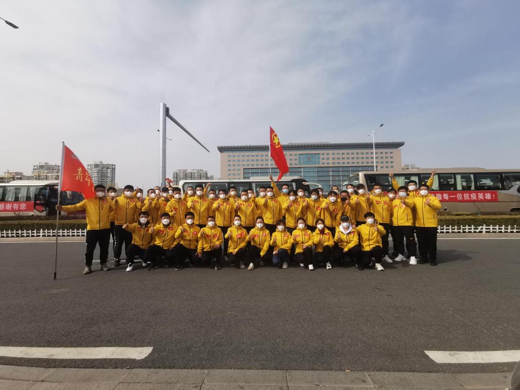 勇士凱旋！溫馨校車“最美抗疫志愿者”退伍不褪色