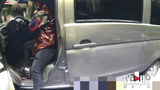 “黑校車”運送幼兒園學生 沒有資質還超員裝載