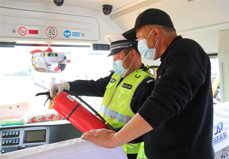校車安全大檢查 筑牢平安上學路