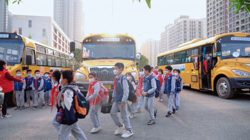 用十年探索守護上學之路 西安新星校車堅守的責任 用十年探索守護上學之路 西安新星校車堅守的責任