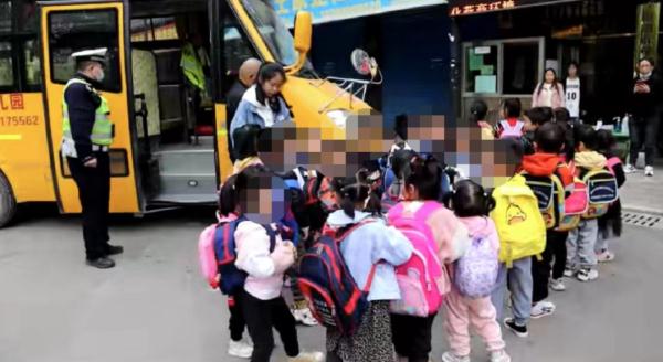 貴陽一幼兒園校車超員73%，司機涉危險駕駛罪被刑事立案！