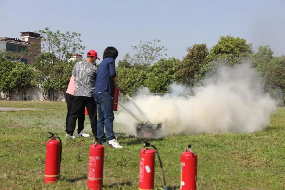 嵊州多部門協作，聯合開展校車疫情防控暨突發事件應急演練