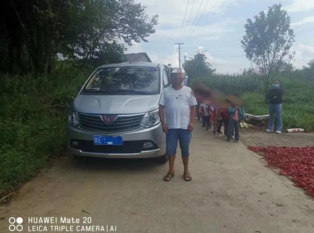 “黑校車”超員144.44%，司機、幼兒園負責人共3人獲刑！