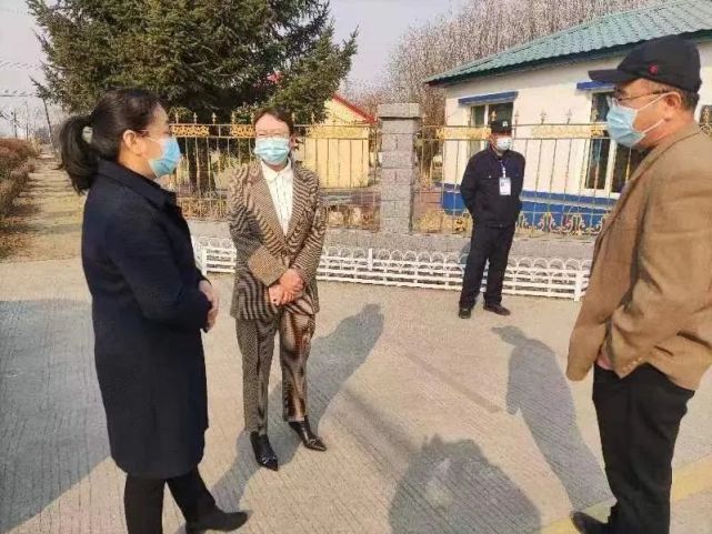 密山市教育局聯(lián)合交警隊(duì)——檢查校車安全! 圖片