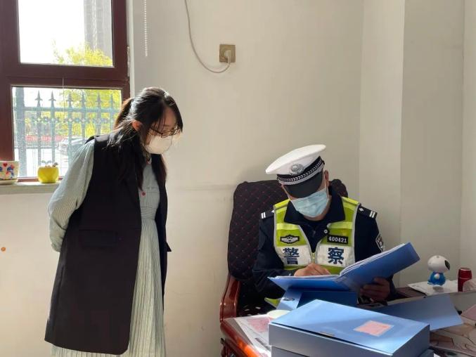 春雷行動|交警三大隊開展校車安全大檢查